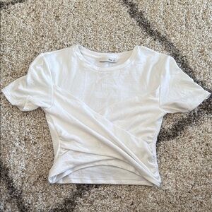 Wilfred White Fitted Short Sleeve Tee